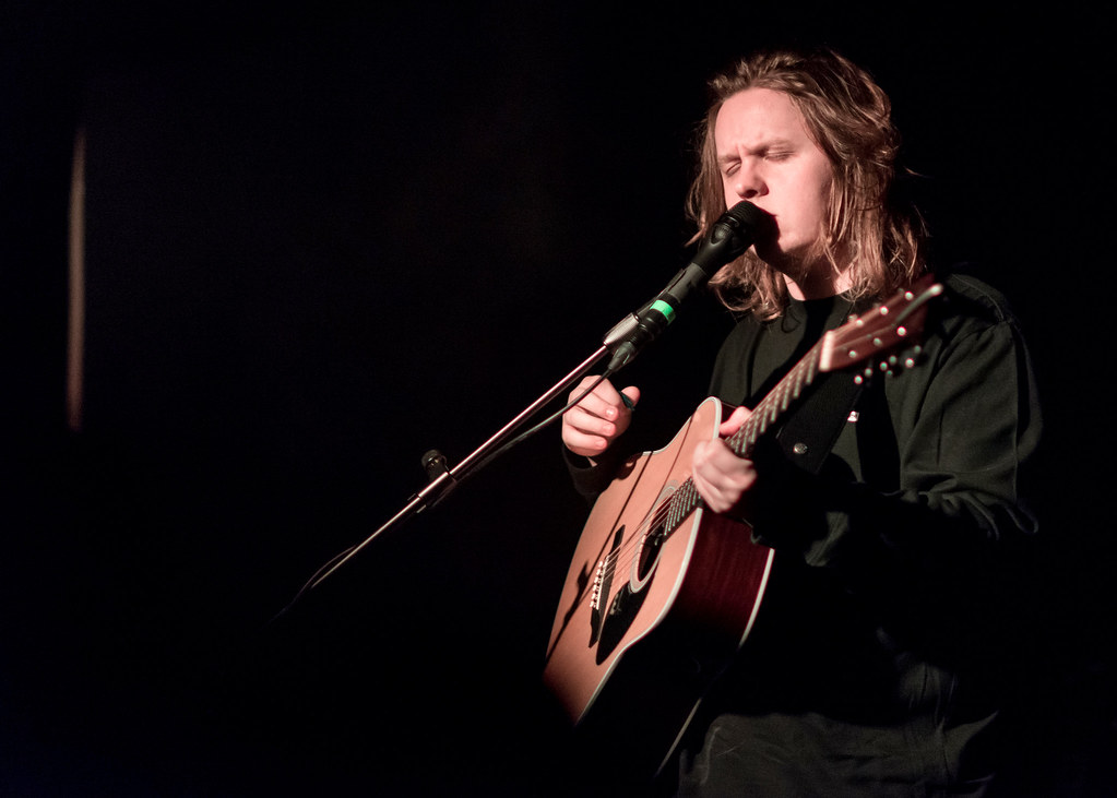 Lewis Capaldi
Bruises
Musician
